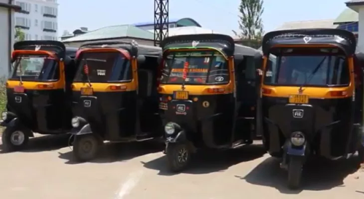 Police drive against auto-rickshaws