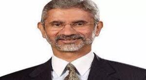 EAM visits Lanka IOC fuel station in Colombo