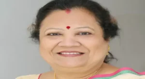 Union Minister Darshana Jardosh visits Weavers' service centre