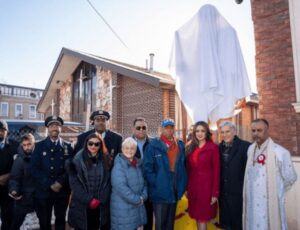 Mayor Unveils Gandhi Statue Hindu Temple After 2022 Vandalism