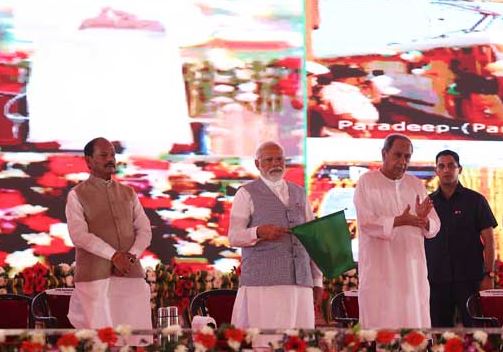PM Lays Stone & Inaugurates Devpt projects Worth over Rs 19,600 Cr
